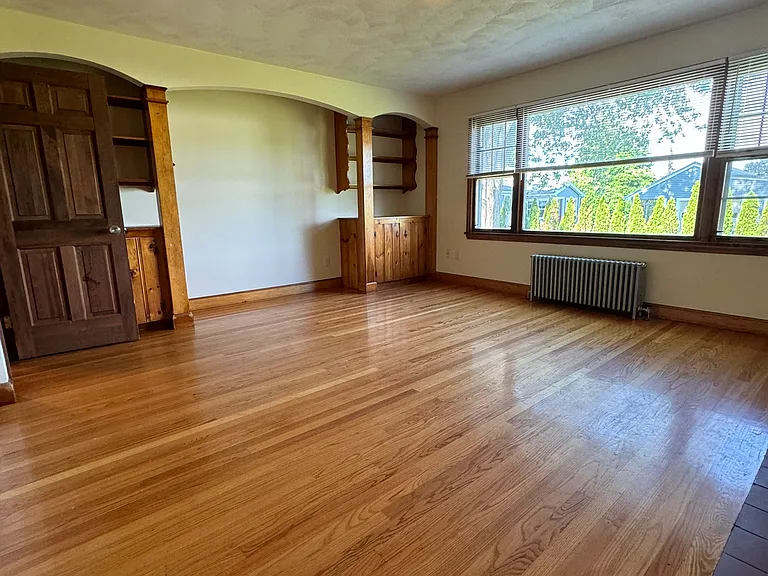 174 Russell St — Photo 8