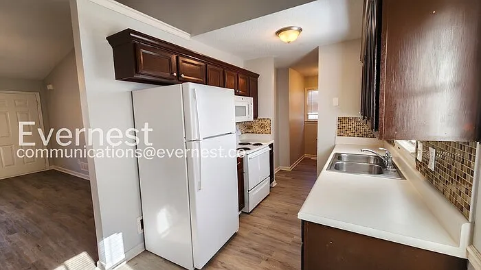 345 Bomar Ln — Photo 6
