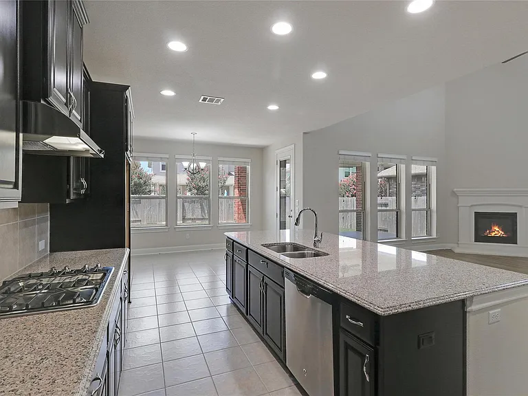 3009 Silvergrass Cv — Photo 10