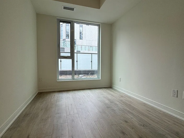425 Front St E #313 — Photo 16
