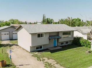 9101 N 100th Ave, Sexsmith, AB T0H3C0