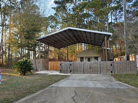 2nd image of 182 Defuniak Loop