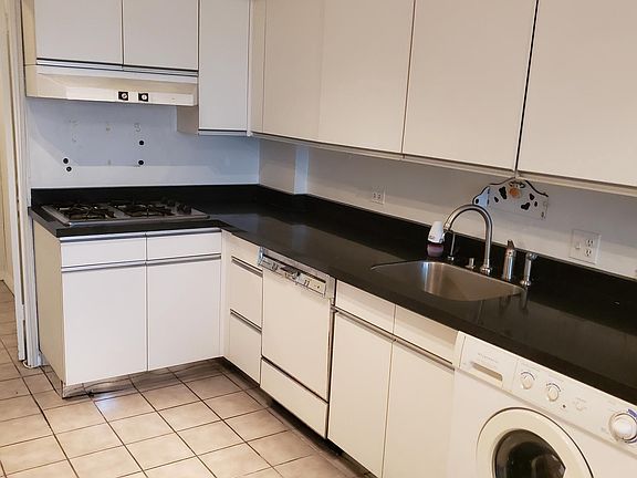5th image of 7121 Park Heights Ave Unit 808