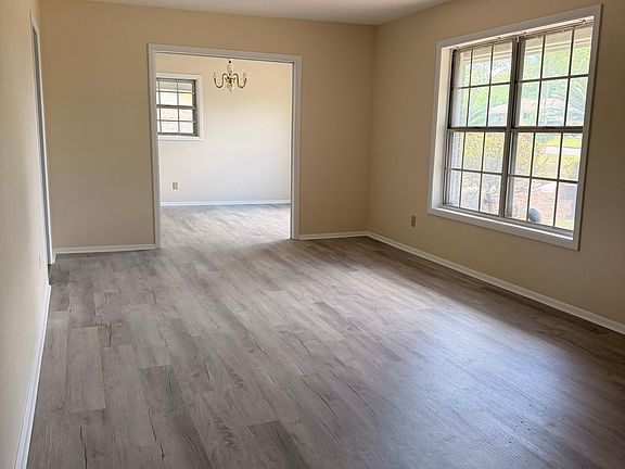 4th image of 304 Dixie Dr