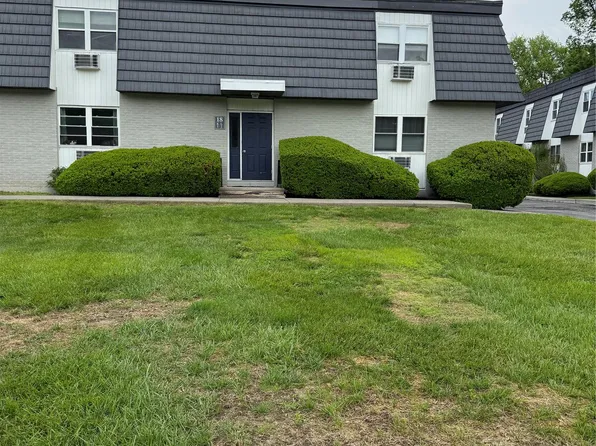 18 White Gate Dr APT K, Wappingers Falls, NY 12590