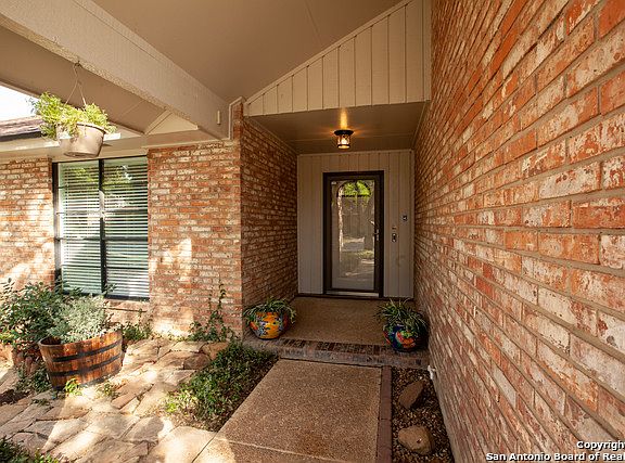 4th image of 2830 Barrel Oak St