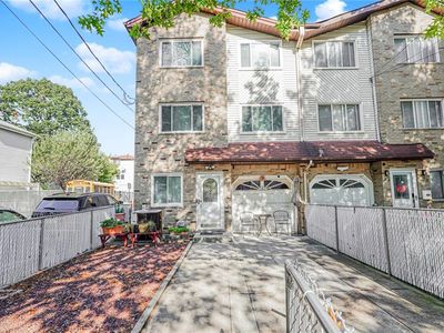 72 Eric Ln, Staten Island, NY, 10308