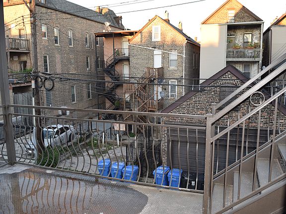 4th image of 1355 N Bosworth Ave APT 2R