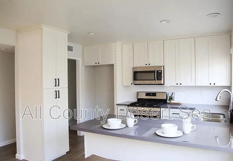414 13th St #A — Photo 4