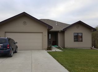 715 Prairie Clover Ln, Bennet, NE 68317