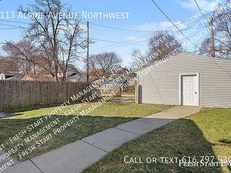 1113 Alpine Ave NW — Photo 6