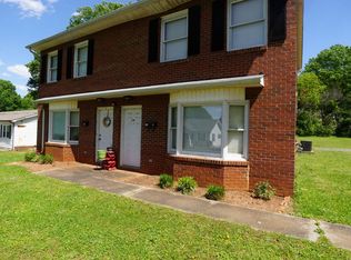 114 5th Ave NE #B, Conover, NC 28613