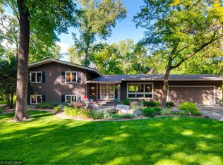 15224 Holdridge Rd E, Wayzata, MN 55391
