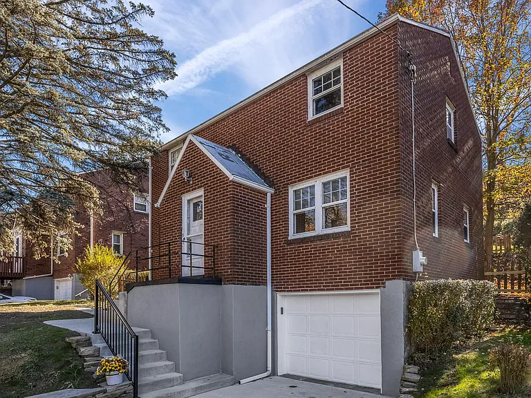 255 Gilkeson Rd — Photo 2