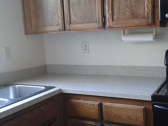5th image of 662 Los Pinos Pl
