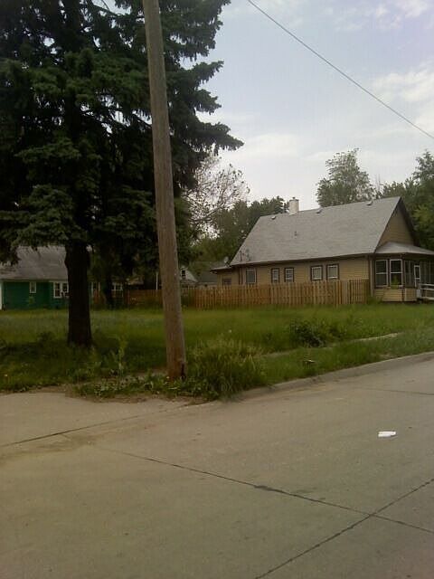 2nd image of 3916 N 28th St