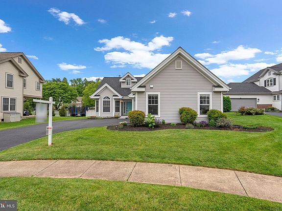 2nd image of 5723 Pear Blossom Pl