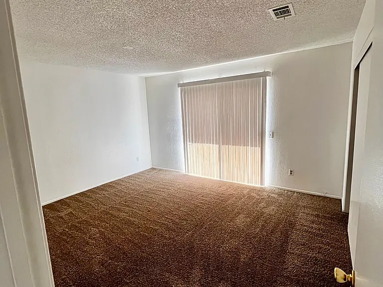 13890 Juniper St — Photo 17