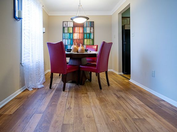 5th image of 6133 Alexandria Dr APT D
