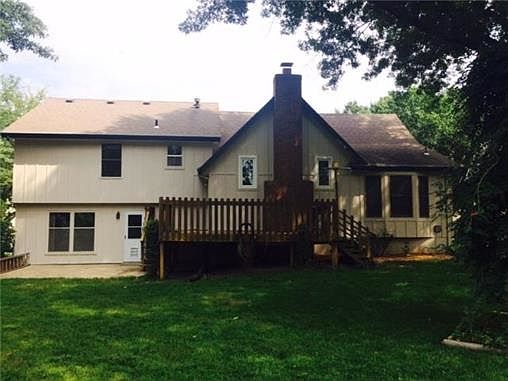 3rd image of 304 SE Mount Vernon Dr