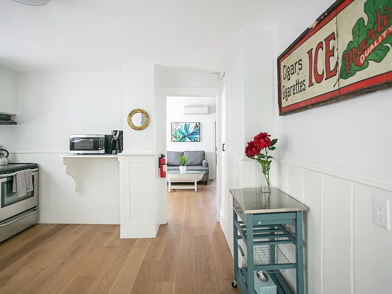 109A Aquidneck Ave — Photo 15