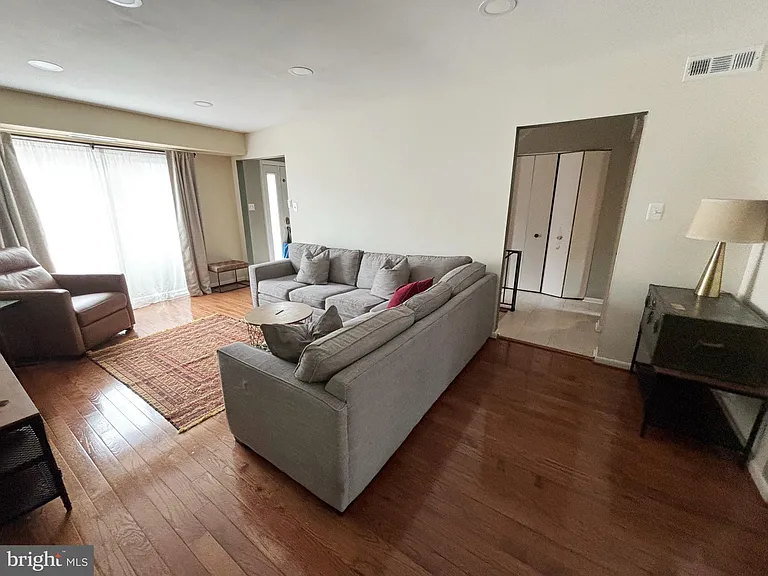 5107 Cliffhaven Dr — Photo 11