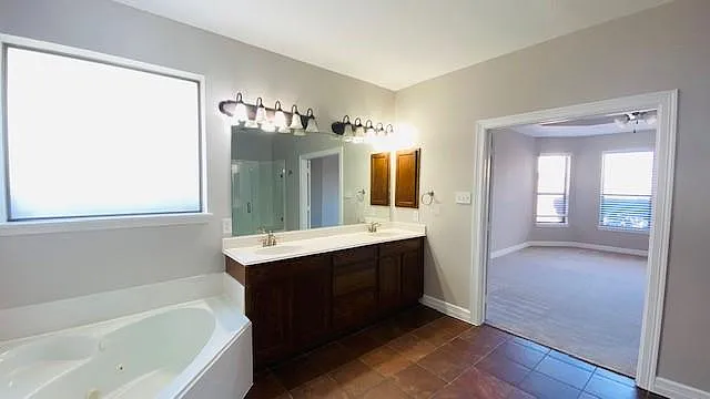 6504 Diamond Dr — Photo 10