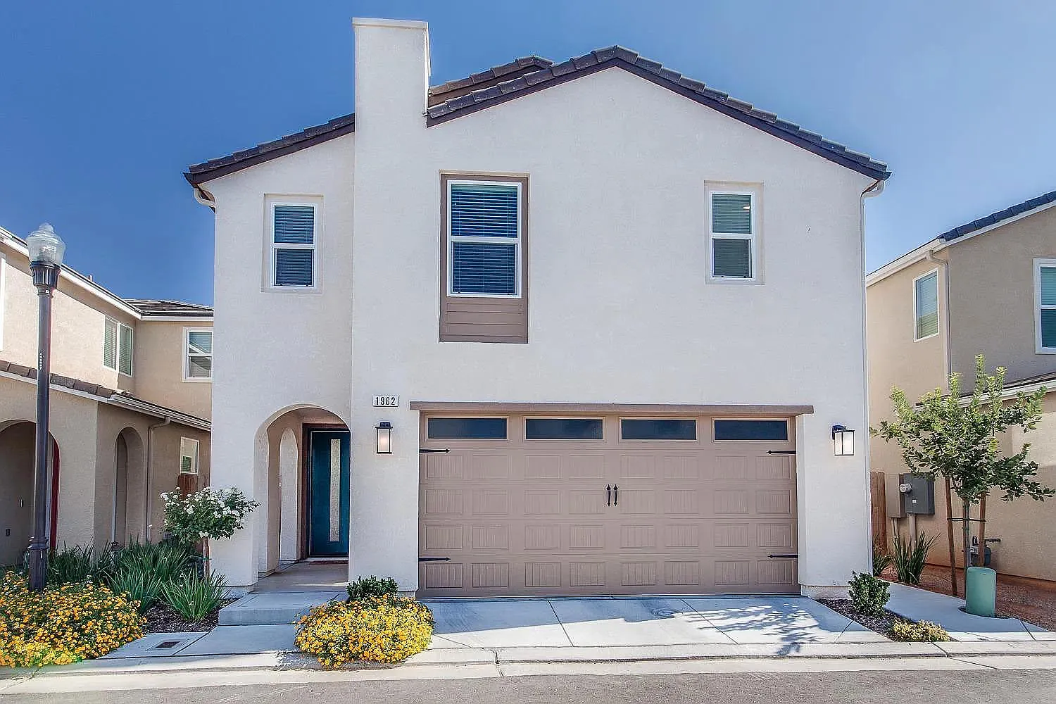 3 bed, 1648 sqft, $2,500 — Photo 1