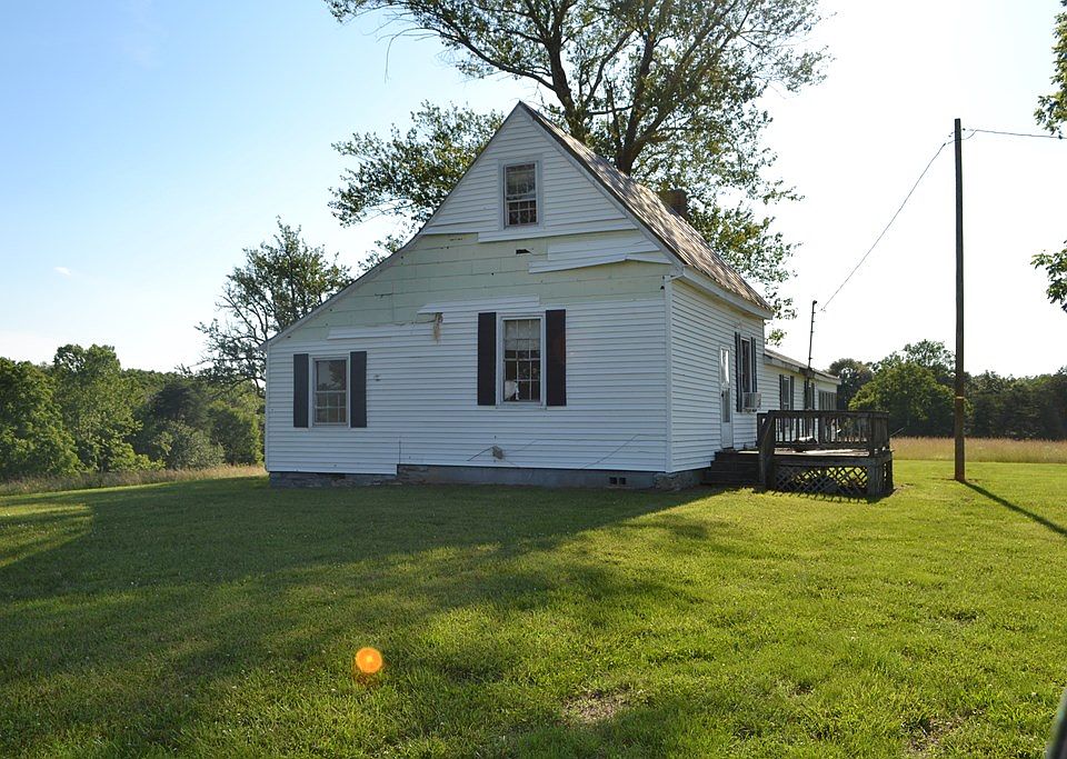 2nd image of 1553 S James Madison Hwy
