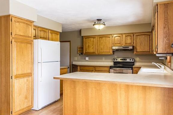 5th image of 1279 Harold Dr