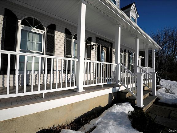 5th image of 220 Devon Farms Road