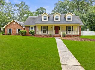 390 Steele Wood Dr, Richmond Hill, GA 31324
