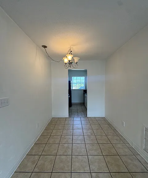 Executive House Apartments — Photo 16
