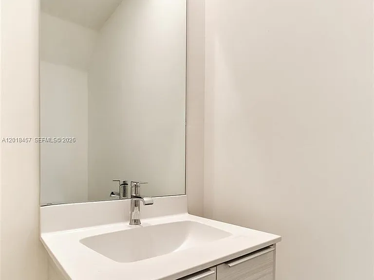 10447 NW 66th St — Photo 10