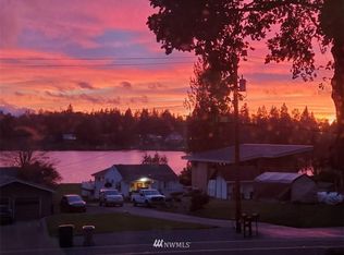 31010 E Lake Morton Dr SE, Kent, WA 98042