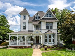 411 W Union St, Morganton, NC 28655