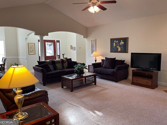 3rd image of 137 Blue Ridge Dr