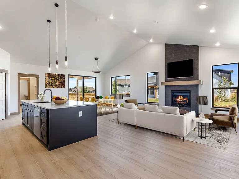 261 Noble Peak Dr — Photo 1