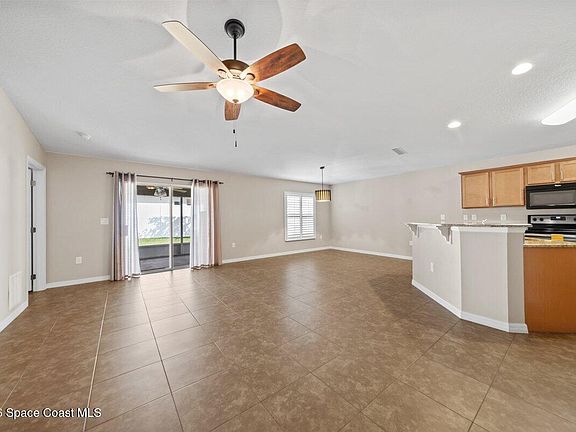 5th image of 1298 Osborne Ct