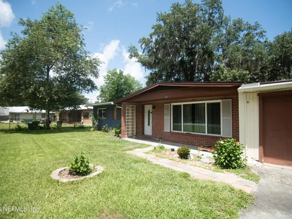 104 OAKDALE Drive, Palatka, FL 32177