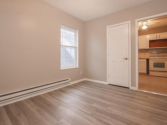 5th image of 1417 W 85th St #3