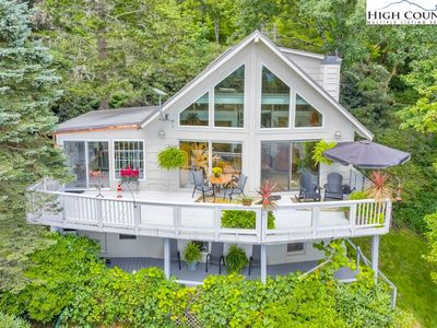133 Wild Apple Drive, Blowing Rock, NC, 28605