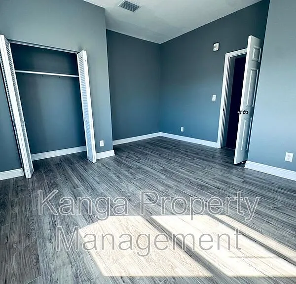 1401 Division Ave #203 — Photo 13