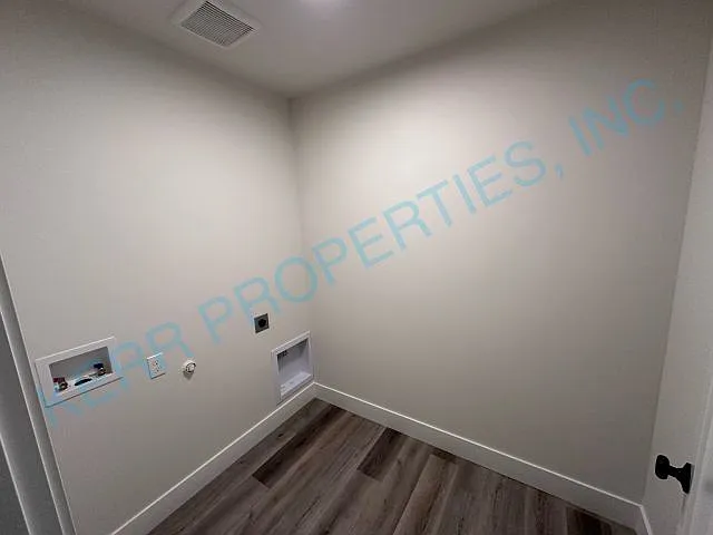 39775 Pleasant St — Photo 16