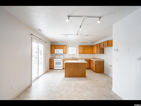 5th image of 13 N Archmore St
