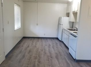 1900 Mill St APT 5, Anderson, CA 96007