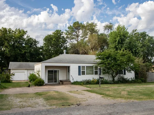 623 E Mulvane St, Mulvane, KS 67110