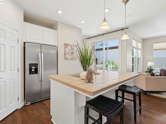 5th image of 43 W Casita Ln
