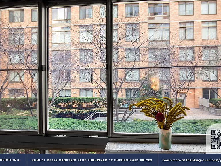130 W 15th St #4C — Photo 13