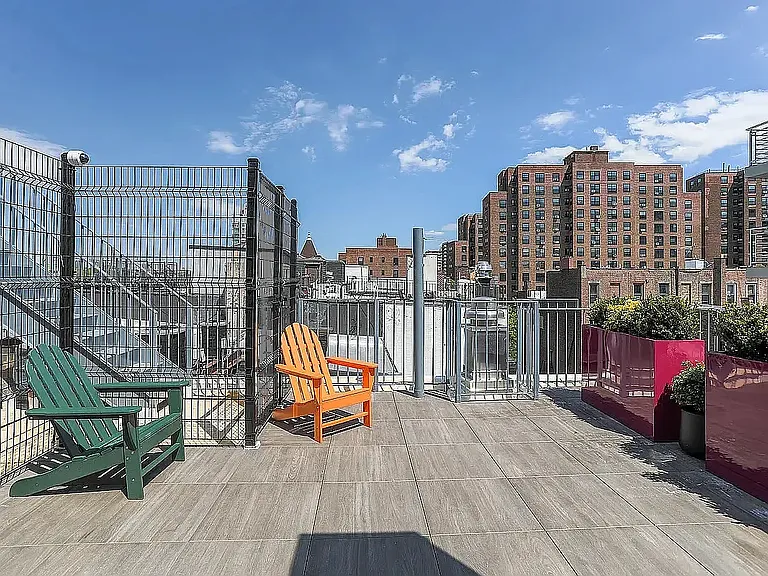 165 Vanderbilt Ave #B — Photo 6